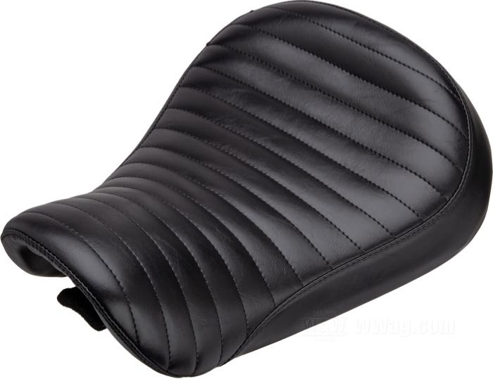 Solositz »Silhouette Biker Gel Pleated« von Le Pera; passend für Sportster 2004-2006 und 2010-2020; mit 3.3 gal (12.5l) Tank; Kunstleder, schwarz; Breite: 31 cm; Länge: 405 mm; USA; Bruttogewicht: 2.96 kg