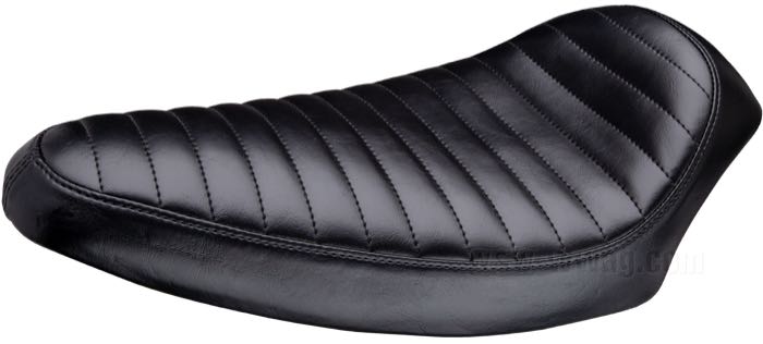 Selle mono »Silhouette Biker Gel Pleated« de Le Pera; adaptable à Sportster 1957-1978; simili cuir, noir; longueur x largeur: 45 x 24 cm; USA; poids brut: 2.42 kg