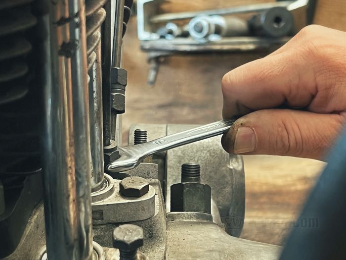 Combination wrench set by Bahco; steel, chrome-plated / satin finish; net weight: 1660 g; SAE; 11 pieces; wrench size: 3/8” / 7/16” / 1/2” / 9/16” / 5/8” / 11/16” / 3/4” / 13/16” / 7/8” / 15/16” / 1”; with sheath; Spain; gross weight: 1.85 kg