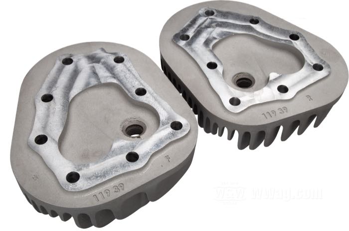 Zylinderkopf-Satz »#5«; passend für 750er Modelle W & G 1936-1973; Aluminium; Bohrung (Nennmaß): 2-3/4 ”; Kompression: 5.1 : 1; Kopfschraubenmuster: Flathead 8 Schrauben; Zündkerzengewinde: 1 x M18 x 1.5 x 12.7 mm; ersetzt OEM HD 16692-40 und 16695-40; Bruttogewicht: 4.9 kg
