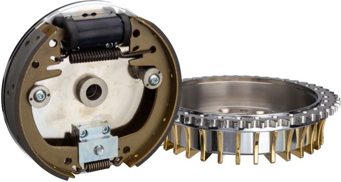 Brake by Kustom Tech; fits 1973-1999 flange hubs; steel / billet aluminum, chrome-plated, with brass fins; required brake fluid: DOT 3, 4 or 5; gross weight: 9.4 kg