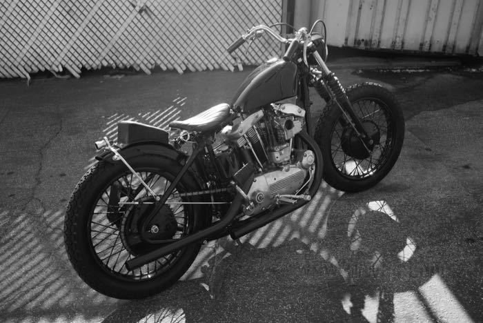Hardtail »Stile KR « di Lowbrow Customs; atto per Sportster 1967-1978; acciaio, naturale; con kit di montaggio, tiranti per perni ruota posteriore; U.S.A.; peso lordo: 7.05 kg