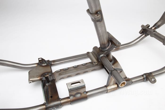 Telaio rigido »Straightleg« di VG Classic Frames & Parts; atto per Knucklehead/Big Twin Flathead 1947; acciaio / ghisa sferoidale, naturale; rake: 30 °; rimpiazza OEM HD 47000-40A; Paesi Bassi; peso lordo: 38 kg