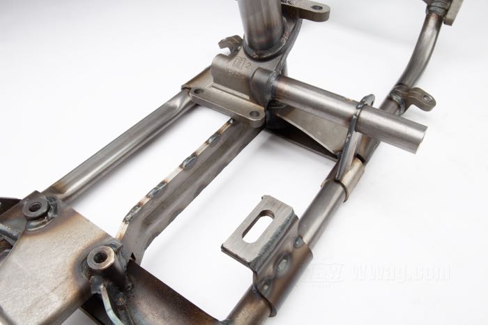 Telaio rigido »Straightleg« di VG Classic Frames & Parts; atto per Knucklehead/Big Twin Flathead 1947; acciaio / ghisa sferoidale, naturale; rake: 30 °; rimpiazza OEM HD 47000-40A; Paesi Bassi; peso lordo: 38 kg