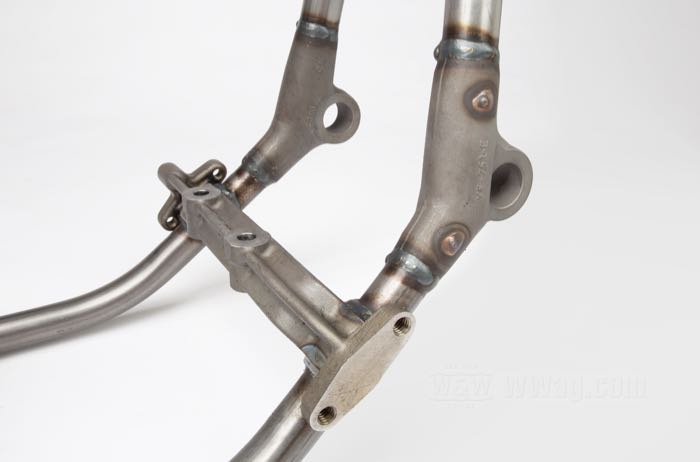 Telaio rigido »Straightleg« di VG Classic Frames & Parts; atto per Knucklehead/Big Twin Flathead 1947; acciaio / ghisa sferoidale, naturale; rake: 30 °; rimpiazza OEM HD 47000-40A; Paesi Bassi; peso lordo: 38 kg