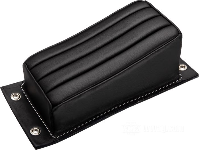 Cuscino passeggero »Tuck & Roll«; large; vacchetta, nero, 4-Rib; lunghezza x larghezza: 265 x 120 mm; U.S.A.; peso lordo: 486.8 g