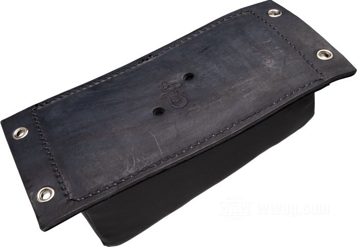 Cuscino passeggero »Tuck & Roll«; large; vacchetta, nero, 4-Rib; lunghezza x larghezza: 265 x 120 mm; U.S.A.; peso lordo: 486.8 g