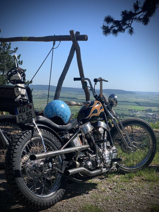 Springer Gabel »I-Beam Inline« von Cannonball; passend für 4-Gang Big Twins 1937-1986; Innengewinde Steuerkopf: 3/4”-14 UNS, Außengewinde Steuerkopf: 1”-24 UNS; Stahl, verchromt, mit verchromten Federn; Länge: 49.5 cm; Rake: 0 °; Über-/Unterlänge: Serie; mit Prüfbericht; Europa; Bruttogewicht: 15 kg