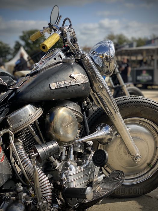 Wheel covers by Hammer Sycle; for 16” wheels with star hubs (→1966) or Big Twin hubs 1967-1972; stainless steel, bare, ID brake drum side: 220 mm; outer Ø: 395 mm; Japan; gross weight: 2.27 kg