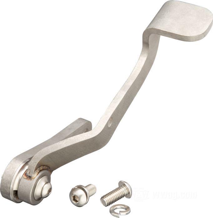 Bremspedal »Sling Shot« von Prism Supply Co.; für Mechanische Hinterradbremse; passend für Big Twin 1936-1957; Edelstahl, trommelpoliert; mit Montageschrauben; USA; Bruttogewicht: 885 g