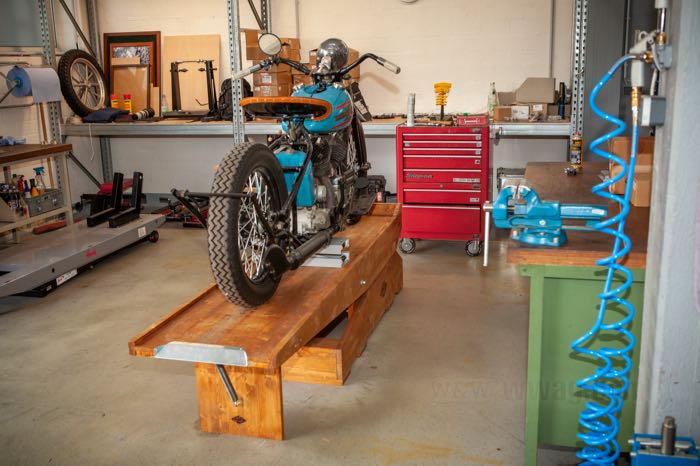 Motorradheber »Mini-Lift«; Stahl, grau, kunststoffbeschichtet; Länge x Breite: 450 x 150 mm; Mindesthöhe: 90 mm; max. Lift: 420 mm; max. Lift mit Adaptern: 490 mm; Deutschland; Bruttogewicht: 14.41 kg
