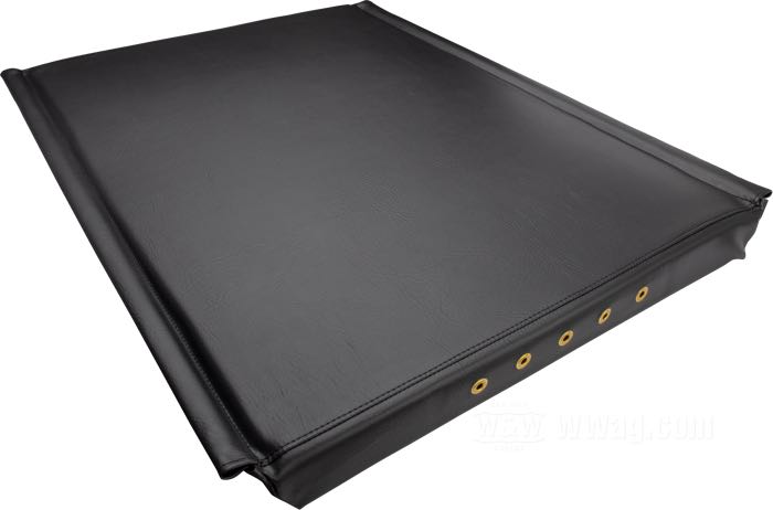 Cuscino di The Cyclery; atto per Servi-Car 1942-1967; vinile, nero; L x L x A: 600 x 850 x 60 mm; con bande montaggio da avvitare; rimpiazza OEM HD 84945-32; U.S.A.; peso lordo: 3.6 kg