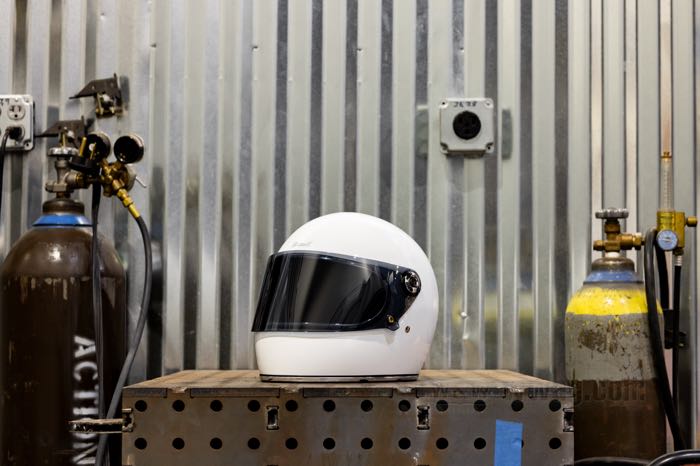 Visier von Biltwell Inc.; für Gringo S Integralhelme; Polycarbonat, leicht getönt; Bruttogewicht: 146 g