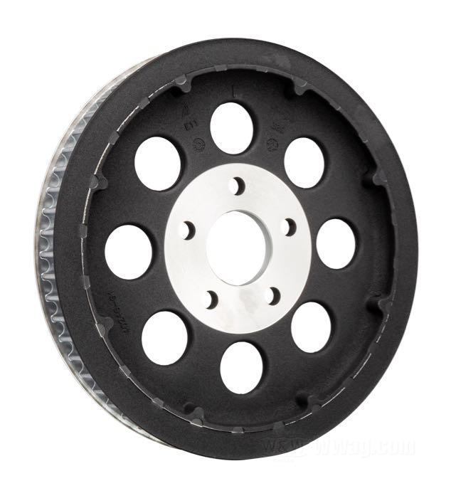 Puleggia posteriore; atto per Sportster 5 marce 1991-1999; alluminio, nero; larghezza: 1-1/8”; numero di denti: 61; rimpiazza OEM HD 40213-91; U.S.A.; peso lordo: 2.36 kg
