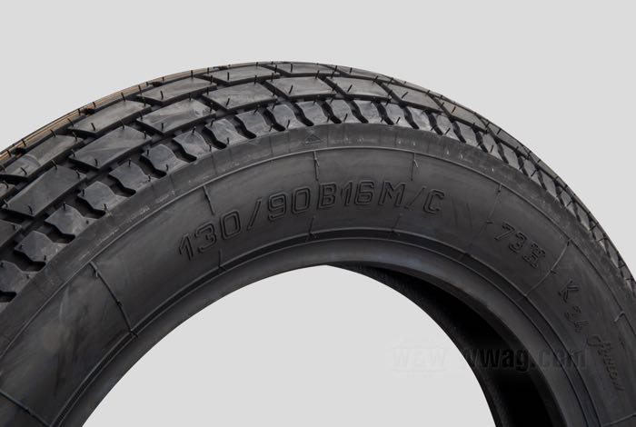 Tire »K34 Arrow« by Heidenau; rubber / steel; position: front and rear; 130/90B16 73H; tubeless; permitted rims min-max: 2.50 - 3.50; ECE R75 approved, DOT approved; Germany; gross weight: 7.06 kg