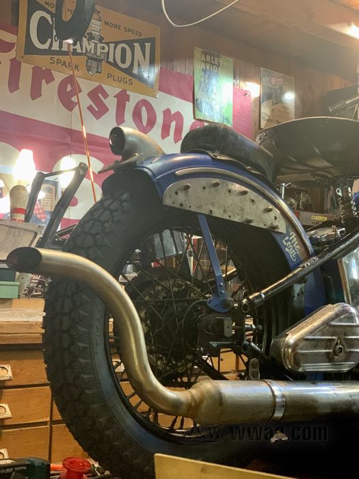 Piastrina di fissaggio »1948 type tipo 1948« di The Cyclery; per Borsa; atto per modelli 1934-1957; ottone, cromato; larghezza x altezza: 324 x 104 mm; spessore: 1.4 mm; 2 pezzi; Spagna; peso lordo: 820 g