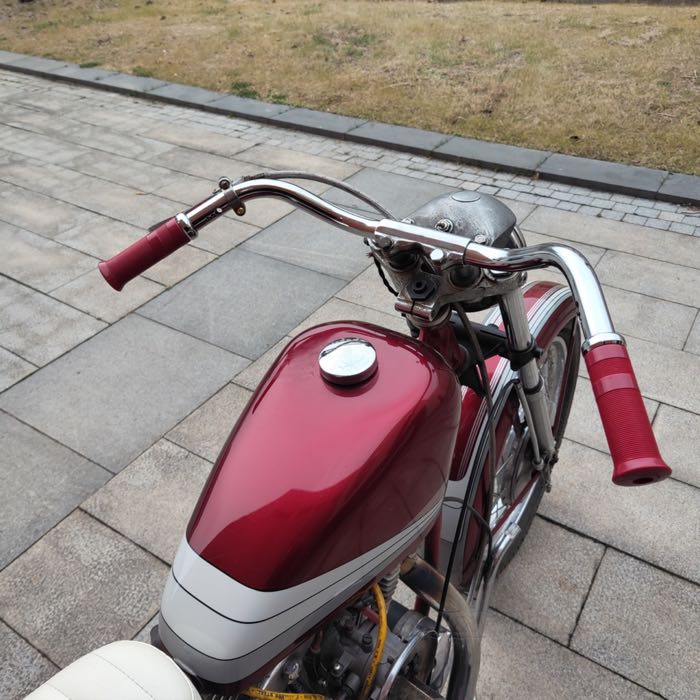 Manillar »Speedster« de IronheadChina; apropiado para XLH,XLCH 1968-1969; con Puños aceleradores Quickturn; reemplaza OEM HD 56087-68, 56089-69, 56220-58, 56378-65, 56278-10, 56216-53, 56288-53, 56503-65 y 9260; China; peso bruto: 2.1 kg