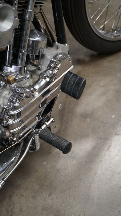 Pédale de frein »EZ« de Junior's Hand Made; adaptable à Big Twin 1936-1957 (sauf Big Twin Flathead); acier inox, poli; USA; poids brut: 818 g