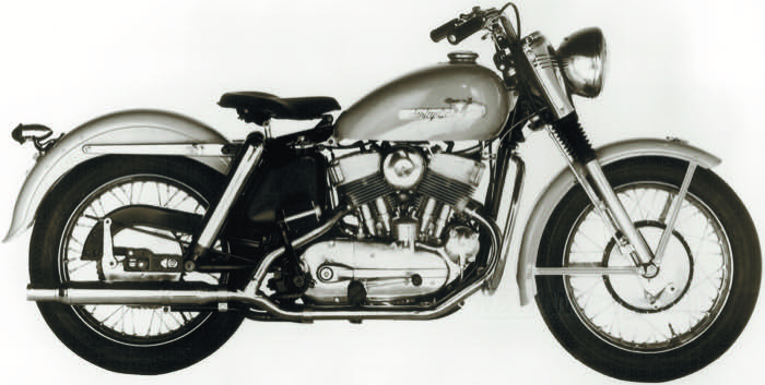 Silenziatore di The GasBox; atto per modelli K e primi Sportster 1952-1964; acciaio, cromato; lunghezza: 54 cm; diam. di collettori: 1-3/4”; lunghezza marmita: 39 cm; Ø marmita: 2-1/2 ”; rimpiazza OEM HD 65231-52; U.S.A.; peso lordo: 1.58 kg