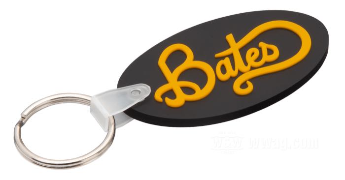 Portachiavi »Bates« di Bates; gomma, nero / oro; L x A x P: 67 x 37.5 x 4 mm; peso lordo: 11 g