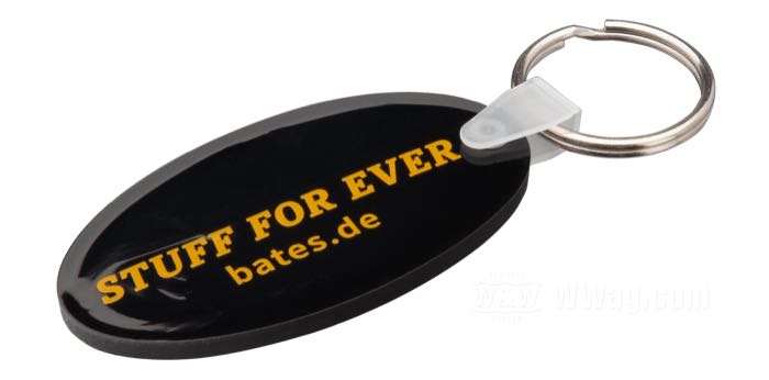 Portachiavi »Bates« di Bates; gomma, nero / oro; L x A x P: 67 x 37.5 x 4 mm; peso lordo: 11 g