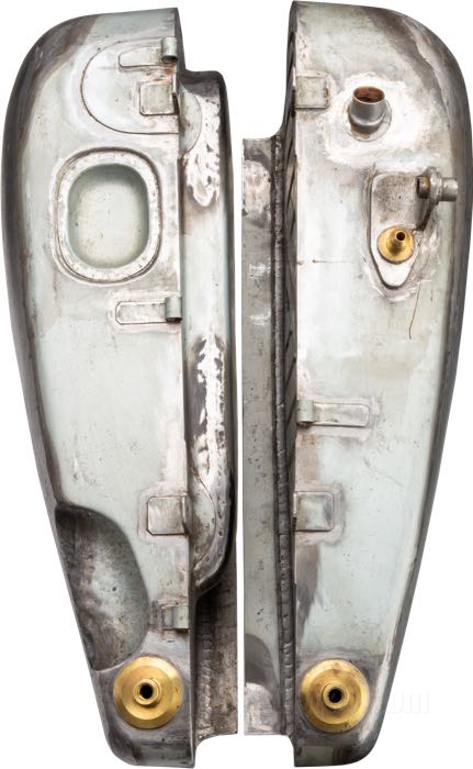 Gas and oil tanks by The Cyclery; fits V models 1930; sheet steel; volume: 13.5 l; required gas cap: screw-in 1.5”-24; required petcock: 1/8” NPT; gross weight: 14 kg