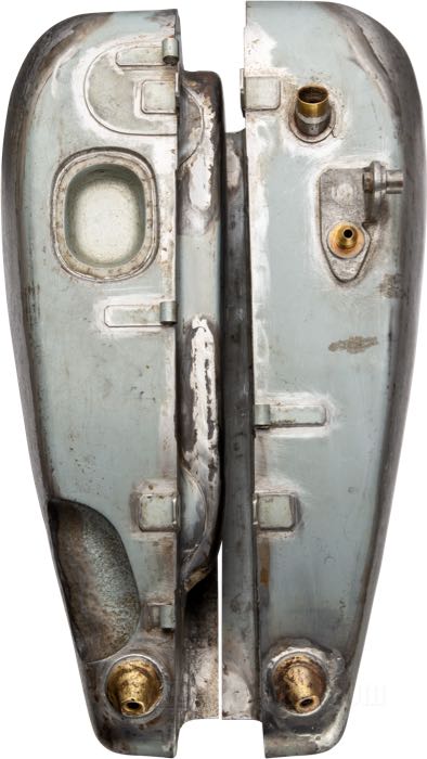 Gas and oil tanks by The Cyclery; fits V models 1934-1936; sheet steel; volume: 13.5 l; required gas cap: screw-in 1.5”-24; required petcock: 1/8” NPT; gross weight: 13.76 kg