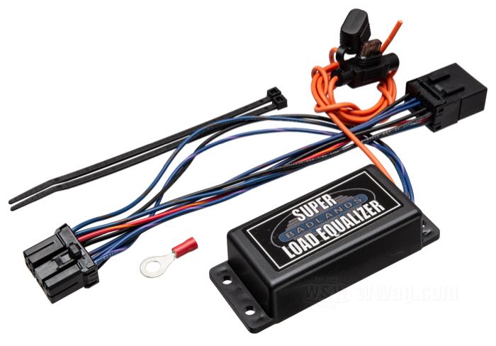 Load equalizer by Badlands; fits Softail 2011-2017 (exc. FXS(B) 2011-2017 and FLS(S) 2012-2017), Dyna 2012-2017; 12 V; position: rear; USA; gross weight: 140 g