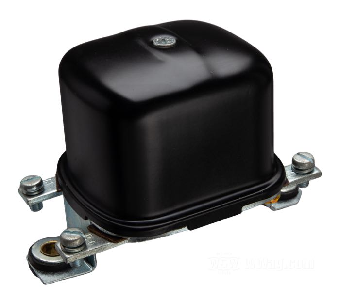 Regolatore »Bosch Type standard«; per generatore tipo 65A; atto per XLH 1965-1966, XLCH 1965-1977; nero; 12 V; rimpiazza OEM HD 74511-65; peso lordo: 450 g