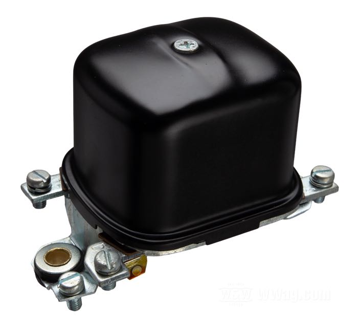 Regolatore »Bosch Type standard«; per generatore tipo 65A; atto per XLH 1965-1966, XLCH 1965-1977; nero; 12 V; rimpiazza OEM HD 74511-65; peso lordo: 450 g