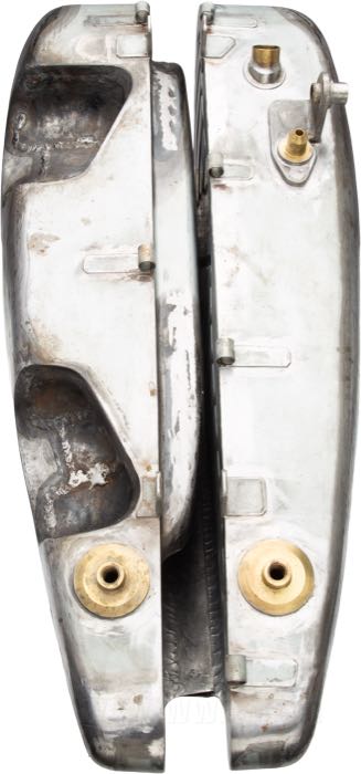 Gas and oil tanks by The Cyclery; fits H and Sport Solo models 1928-1929; sheet steel; volume: 13 l; required gas cap: screw-in 1.5”-24; required petcock: 1/8” NPT; replaces OEM HD 3501-28, and 3502-28; gross weight: 14.5 kg