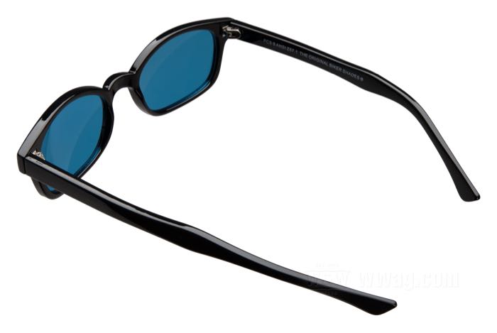 Lunettes de soleil de Original KD’s; polycarbonate; largeur: 132 mm; matériel des verres: polycarbonate; couleur/type des verres: turquoise; largeur des verres G: 47.5 mm; avec etui en tissu; poids brut: 29 g