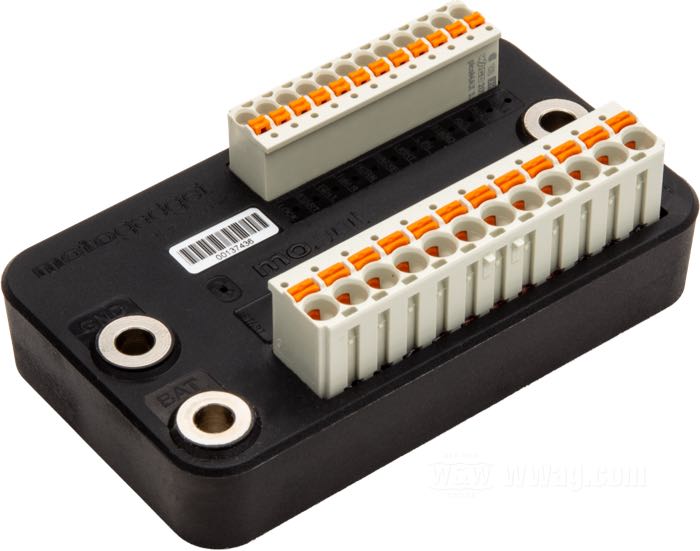 Steuermodul »mo.unit blue« von motogadget; Lochabstand: 74 mm; L x B x H: 90 x 53 x 30 mm; Nettogewicht: 180 g; 6 oder 12 V; mit 3 x M5 Edelstahlschraube, 1 x Tachosensor, Anbau- und Bedienungsanleitung; Bruttogewicht: 390 g