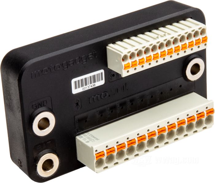 Steuermodul »mo.unit blue« von motogadget; Lochabstand: 74 mm; L x B x H: 90 x 53 x 30 mm; Nettogewicht: 180 g; 6 oder 12 V; mit 3 x M5 Edelstahlschraube, 1 x Tachosensor, Anbau- und Bedienungsanleitung; Bruttogewicht: 390 g
