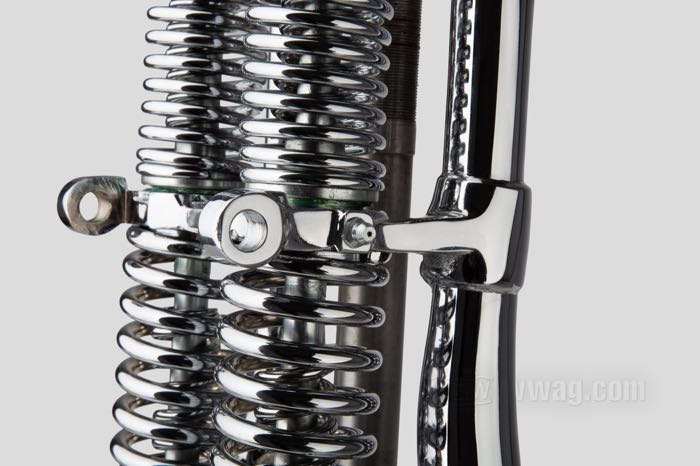 Horquilla Springer »I-Beam inline« de Cannonball; apropiado para 4-speed Big Twins 1937-1986; rosca interior de la pipa de dirección: 3/4”-14 UNS, rosca exterior de la pipa de dirección: 1”-24 UNS; acero, cromado, resortes cromados; largo: 19.6”; rake: 0 °; sobra/acortamiento: original; peso bruto: 19.76 kg
