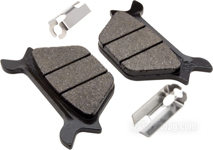 Bremsbeläge von SBS; passend für Sportster late 1987-1999, FXR late 1987-1994, Softail late 1987-1999, Dyna 1991-1999; Stahl / Reibmaterial; Montageposition: hinten; ersetzt OEM HD 44209-87 und 44213-87; Bruttogewicht: 420 g