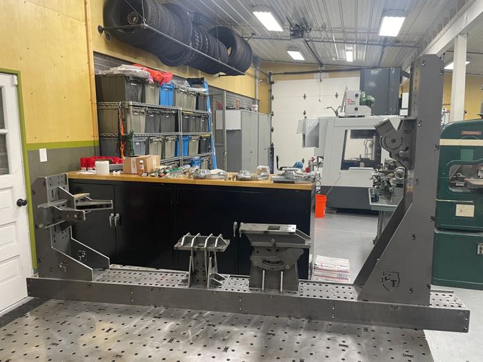 Frame jig »CT Newman« by CT Newman Engineering; fits Big Twin 4-speed frames; steel, bare; Spain, designed in the USA; gross weight: 150 kg