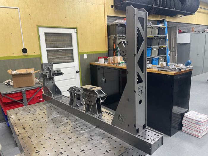 Frame jig »CT Newman« by CT Newman Engineering; fits Big Twin 4-speed frames; steel, bare; Spain, designed in the USA; gross weight: 150 kg