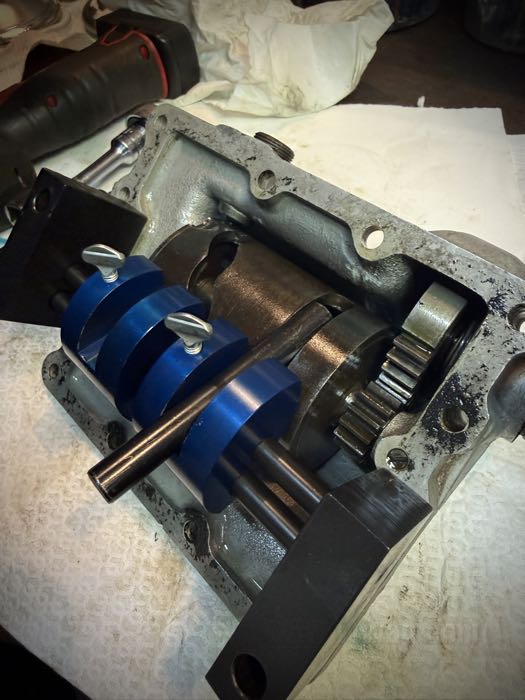 Calibro di Jims; per posizionamento delle forchette di cambio; atto per Big Twin 1939-early 1979; rimpiazza OEM HD 96384-39; U.S.A.; peso lordo: 820 g