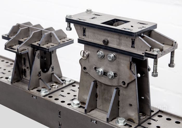 Frame jig »CT Newman« by CT Newman Engineering; fits Big Twin 4-speed frames; steel, bare; Spain, designed in the USA; gross weight: 150 kg