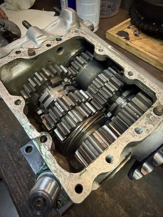 Roulement à aiguilles; adaptable à Big Twin 4 vitesses; acier, 1976→; longueur: 18.9 mm; Ø ext.: 25.5 mm; remplace OEM HD 35961-52; poids brut: 30 g