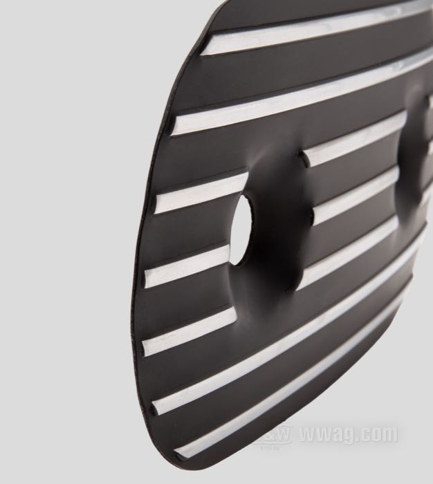 Luftfilterblende »gerippt«; für Original oval aircleaners with countersink mounting screws; Aluminium, aluminium / mattschwarz; ersetzt OEM HD 29205-69; China; Bruttogewicht: 150 g