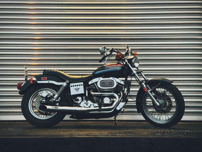 Luftfilterblende »gerippt«; für Original oval aircleaners with countersink mounting screws; Aluminium, aluminium / mattschwarz; ersetzt OEM HD 29205-69; China; Bruttogewicht: 150 g