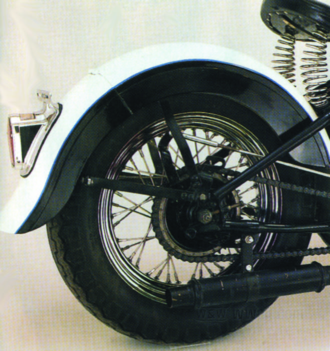 Garde-boue arrière; adaptable à modèles 750cc Flathead 1937-1952; acier, naturel; remplace OEM HD 59612-41; poids brut: 5.6 kg