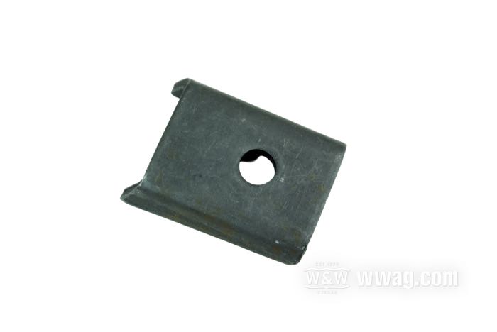 Verstärkungsplatte von The GasBox; für hintere Schalldämpferklemme; passend für V-Modelle 1932-1936; Stahl, parkerisiert; ersetzt OEM HD 1065-32; USA; Bruttogewicht: 40 g