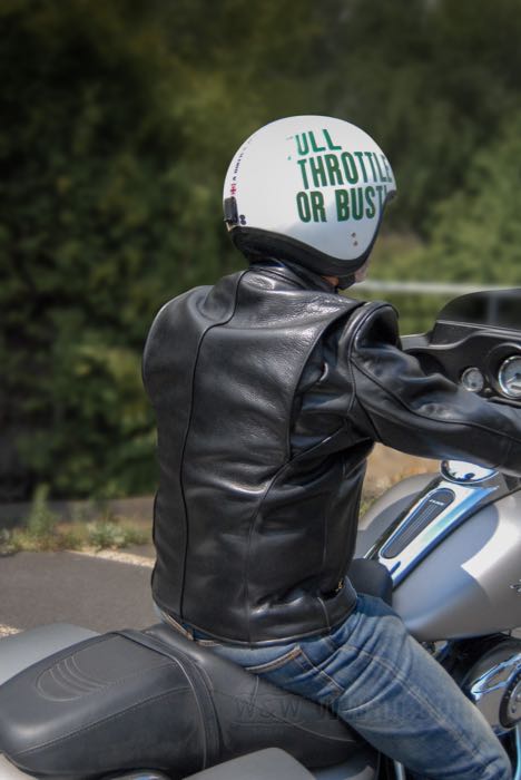 Leather jacket »America« by Vanson Leathers; cowhide; size men: US 50 → EU 60; USA; gross weight: 3.75 kg