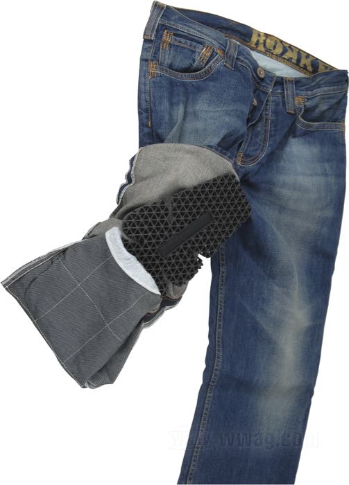 Jeans »Original ROKKER« von Rokker; Baumwolle / Dynatec, blau, stonewashed; Männer; US-Hosengröße: 30/34; Hüftumfang: 72-78 cm; mit Holzbox, Original Rokker T-Shirt, Booklet; Europa; Bruttogewicht: 3.14 kg