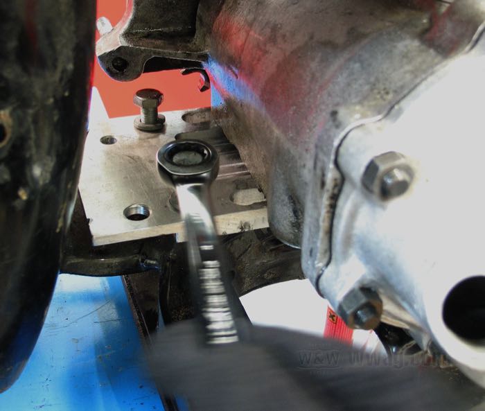 Combination ratcheting wrench set by GearWrench; steel, Sizes: 5/16”, 3/8”, 7/16”, 1/2”, 9/16”, 5/8”, 11/16”, 3/4”; length: 250 mm; SAE; Taiwan; gross weight: 1.24 kg