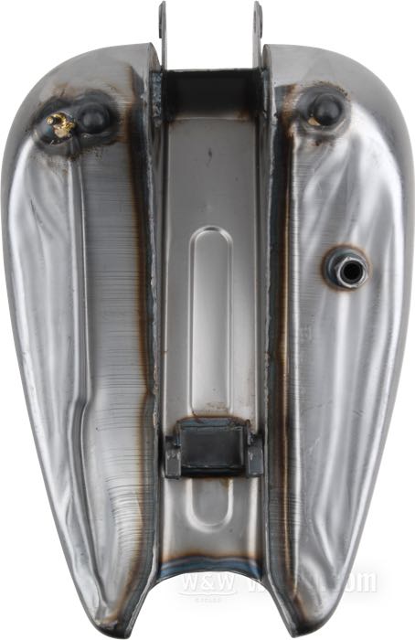 Serbatoio di benzina »Stretched«; atto per Sportster 1982-2003; acciaio; volume: 14 l; tappo necessario: screw-in 1983→ / 1 x ventilato; rubinetto necessario: M22 x 1; peso lordo: 8.34 kg