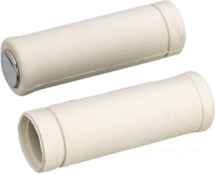 Grip set »Smooth«; fits models 1962-1973; rubber, white; length: 4-5/8”; inner-Ø left: 1-1/8 ”; inner-Ø right: 1-1/8 ”; with chrome end plugs ; replaces OEM HD 56201-62A; gross weight: 190 g